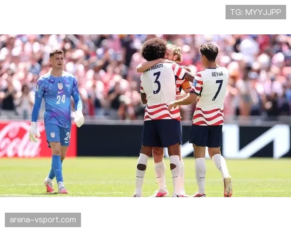 美国2-0澳大利亚提前晋级，弗里曼进球为何值得关注